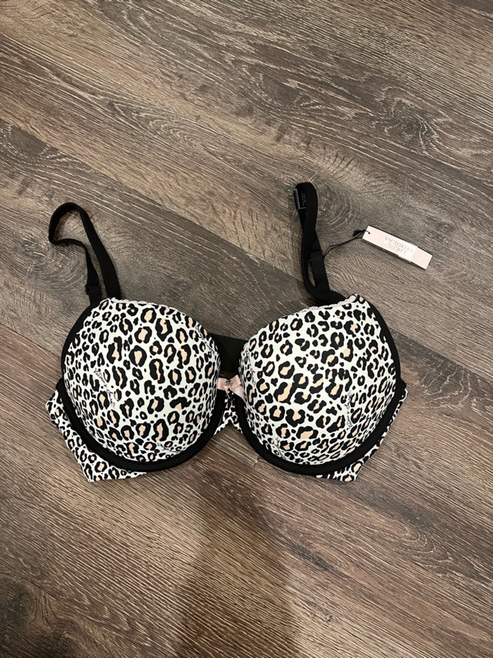 NWT Victoria's Secret Leopard Print Perfect Shape Bra Black, White  - 32DD